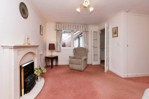 LIVING ROOM- click for photo gallery